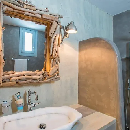 Paros Sleeps 6 Pool Air Con Wifi Parikia (Paros)