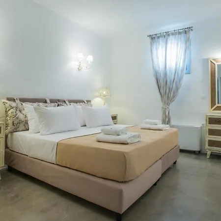 Paros Sleeps 6 Pool Air Con Wifi Parikia (Paros)