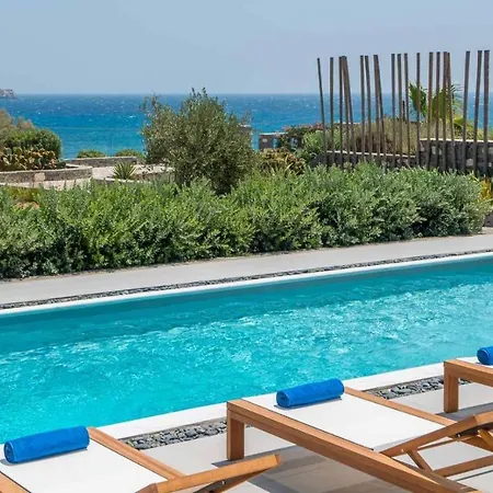 Paros Sleeps 6 Pool Air Con Wifi Parikia (Paros)